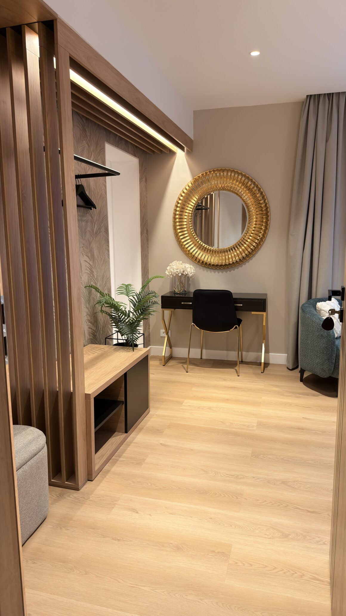 Camera Superioara cu balcon