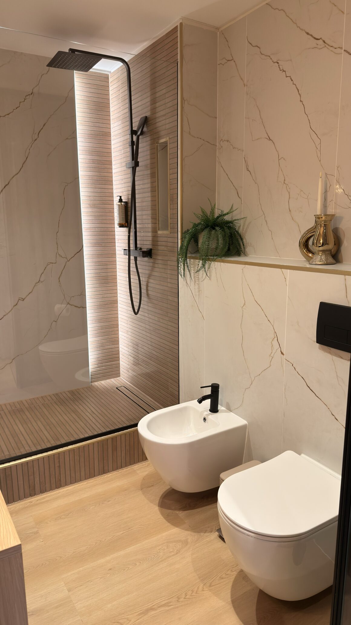 Camera Superioara cu balcon