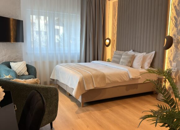 Camera Superioara cu balcon